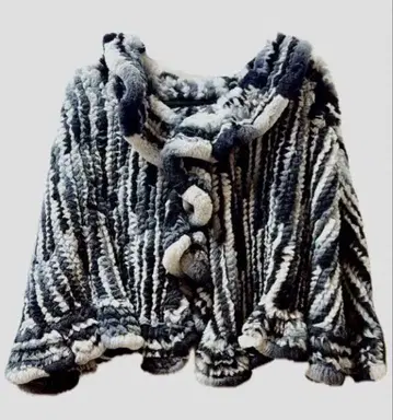 Guy Laroche 퍼 케이프 판초