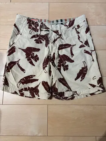 THE CRITICAL SLIDE SOCIETY 숏팬츠