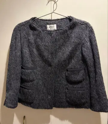 49av 그레이 퍼(Fur) 느낌 노카라 자켓