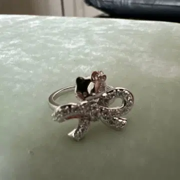 헬로키티 스와로브스키 반지