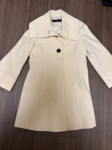 [ INED ] 크림색 울 100% 코트