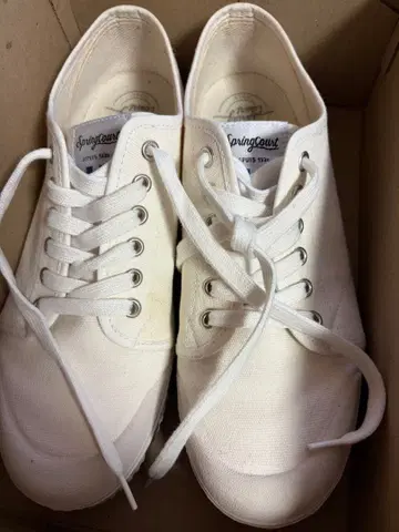 Spring Court 화이트 캔버스 스니커즈