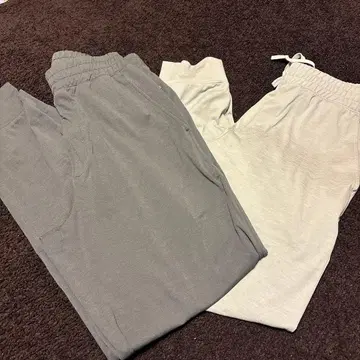 UNIQLO 울트라 스트레치 액티브 조거 팬츠 2세트