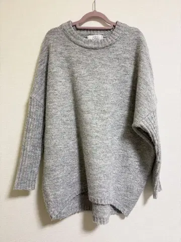 AUG 릴랙스핏 니트 스웨터 그레이