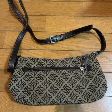 로고 캔버스 숄더백