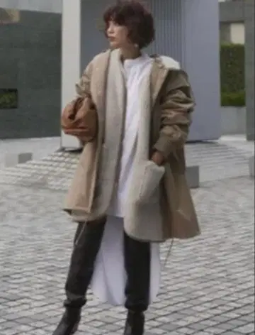 에트르 도쿄 밀리터리 라이너 보아 코트 베이지