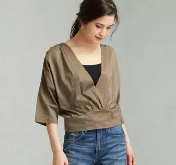 UNITED ARROWS V넥 상의 카슈쿨