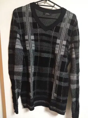 5351 체크 무늬 V넥 스웨터