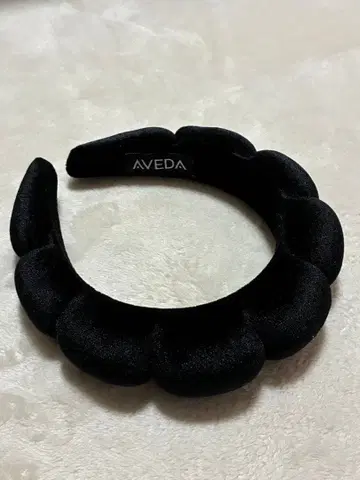 AVEDA 블랙 헤어밴드