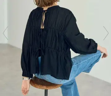 예카베카 리본 디자인 시어 블라우스