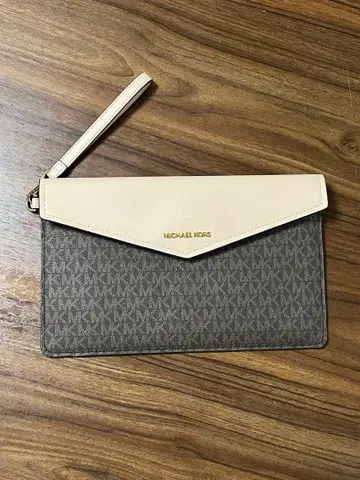 [ 미사용품 ] MICHAEL KORS 엔벨로프형 클러치백