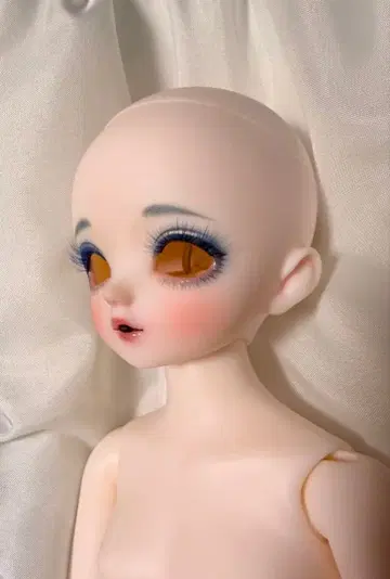 SDM68 화이트 피부 여아 바디 M 가슴