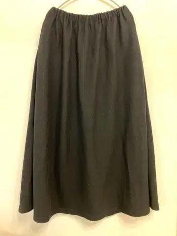 어반 리서치 도어스 울 혼방 컷 스커트