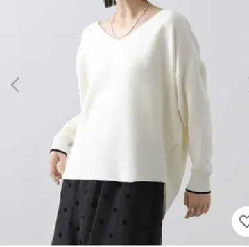 스무스 편직 V넥 드롭 숄더 니트