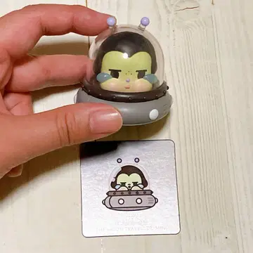 popmart crybaby crying to the moon 12