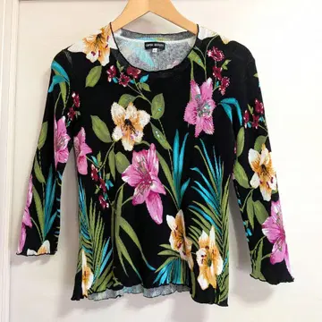 Super Beauty 얇은 소재 긴팔 니트 꽃무늬 스팽글 비즈 42