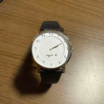 가격 인하 중 에네스베 아날로그 손목시계 화이트/블랙