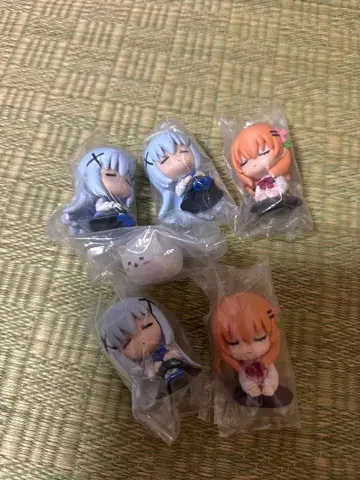 어깨 쿵 Fig. 주문은 토끼입니까? 가챠