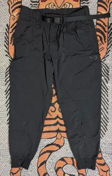Y-3 카고 팬츠 M 사이즈