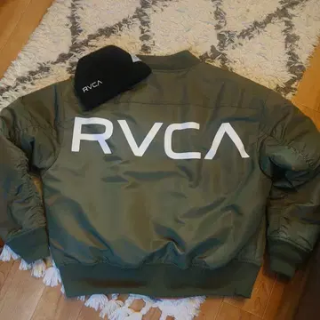 RVCA MA-1, RVCA 니트 모자 2종 세트입니다.