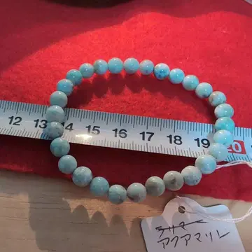 아쿠아 마린 팔찌입니다.