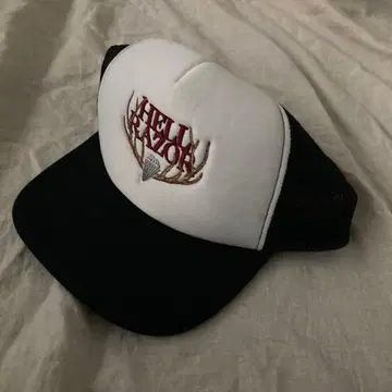 HELL RAZOR 트래커 캡 화이트/블랙 메쉬 캡