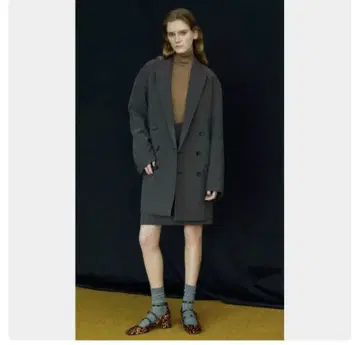 [ uncrave WHITE ] 워셔블 헤링본 자켓 스커트