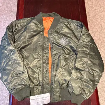 산토리 BOSS MA-1 타입 자켓 올리브 그린