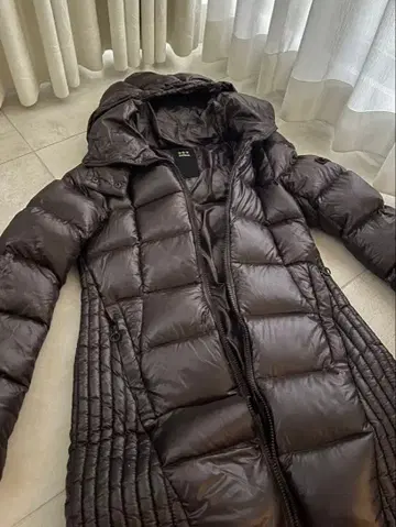 [ 새상품급 ] TATRAS SARIN A라인 롱다운 01