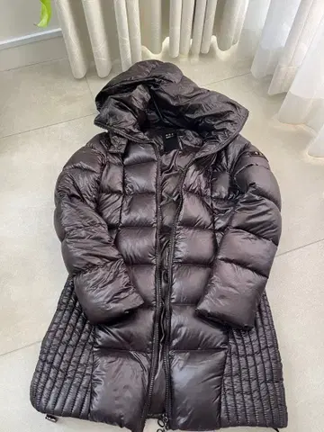 [ 새상품급 ] TATRAS SARIN A라인 롱다운 01