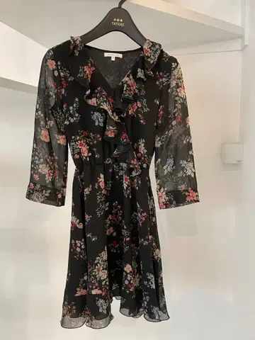 [ PATRIZIA PEPE ] 꽃무늬 프릴 원피스 블랙