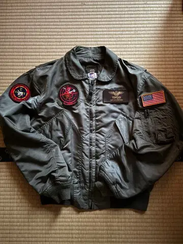 AVIREX USA제 CWU 플라이트 자켓 ma1