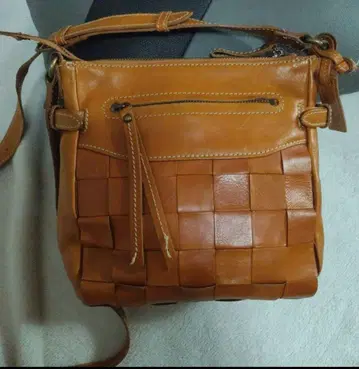 다코타 가죽 뜨개질 숄더백