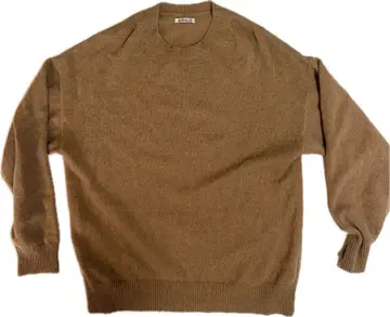 AURALEE 카멜 크루넥 스웨터