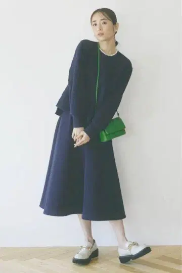 미사용 새상품 아푸와이저 리셰 미디 기장 셋업 네이비 1 저스길리티