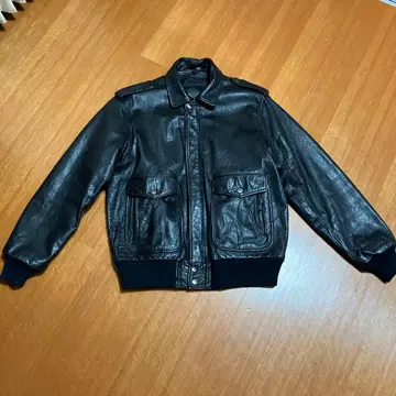 부카티 블랙 가죽 플라이트 자켓