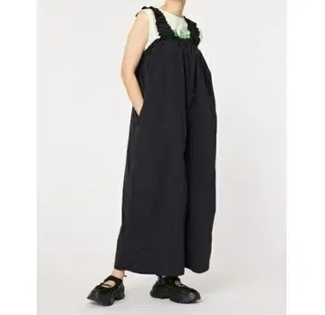 RODEO CROWNS WIDE BOWL 프릴 숄더 올인원