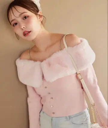 NICE CLAP 비쥬 퍼 니트