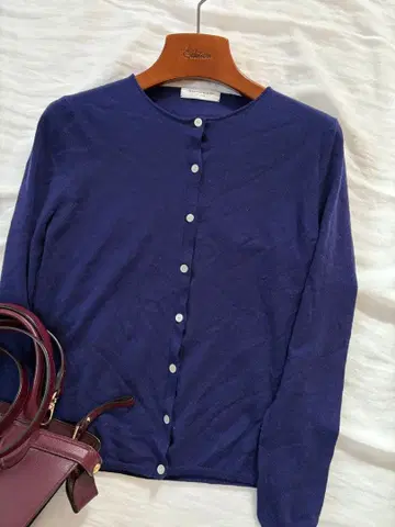 울 100% 투모로우랜드 상의