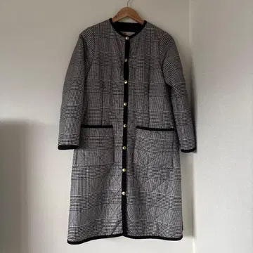 트래디셔널 웨더웨어 퀼팅 코트 하운드투스 체크 패턴