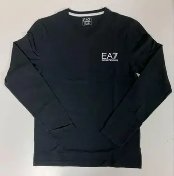 엠포리오 아르마니 EA7 블랙 V넥 긴팔 티셔츠