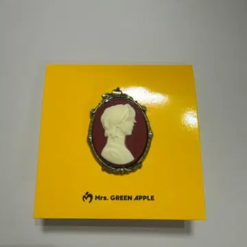 미세스 바벨 카메오 핀즈 B 오오모리 핀 배지