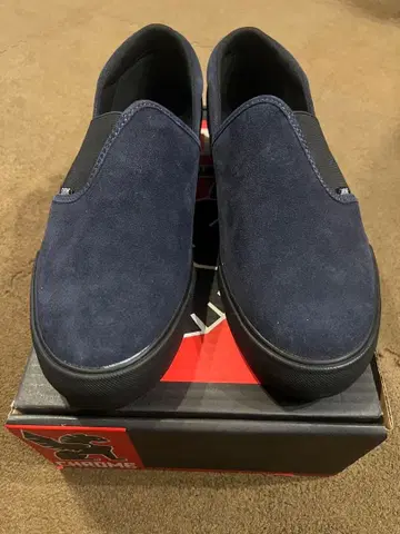 CHROME 네이비 슬립온 M-11