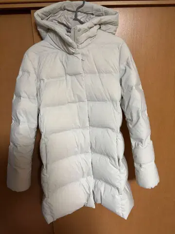 UNIQLO 화이트 다운 자켓 M