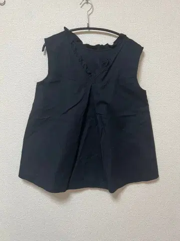 투모로우랜드 네이비 프릴 슬리브리스 셔츠 36