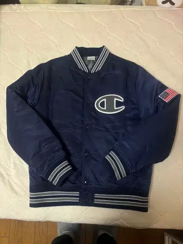 [새상품급] Champion 네이비 자켓