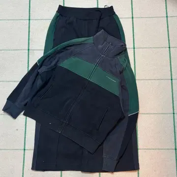 GU x beautiful people 콜라보 맨투맨 세트업