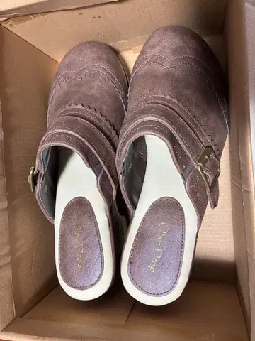 Olive Drop 통굽 샌들