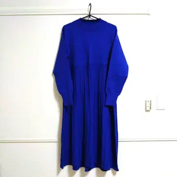 KEYUCA 니트 플리츠 절개 원피스