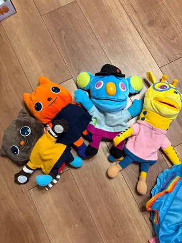 봉제 인형 4체 세트와 수납 백